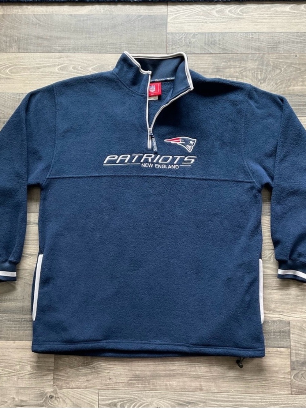 NFL New England Patriots 1/4 Zip Pullover Men’s LARGE Navy Polar Fleece Jacket